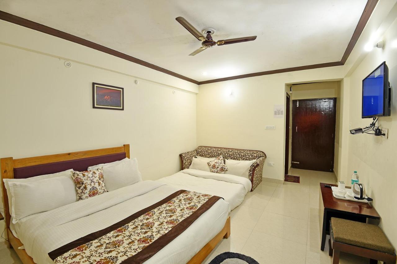 Green Roof Hotel Nainital Luaran gambar