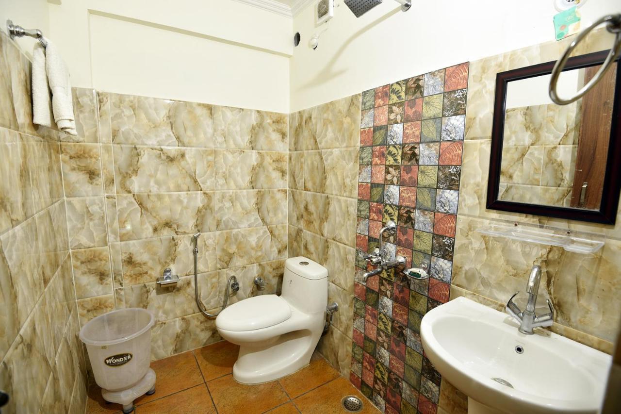 Green Roof Hotel Nainital Luaran gambar